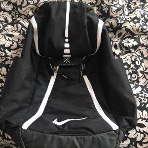 Nike Air Max Elite Backpack